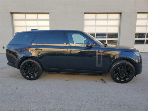 2026 Land Rover Range Rover P400 SE 7 Seat