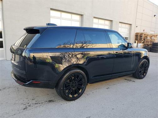 2026 Land Rover Range Rover P400 SE 7 Seat