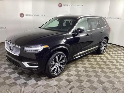 2025 Volvo XC90 B6 Plus 7-Seater