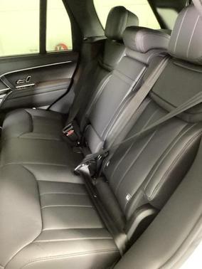 2025 Land Rover Range Rover P400 SE