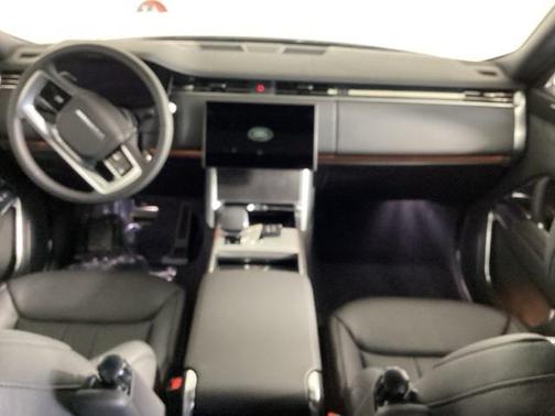 2025 Land Rover Range Rover P400 SE