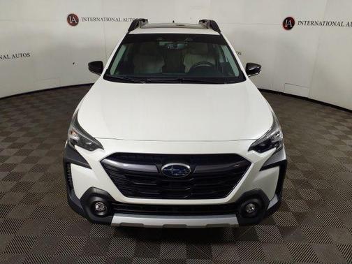 Crystal White Pearl 2024 Subaru Outback Limited