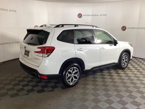 2022 Subaru Forester Premium