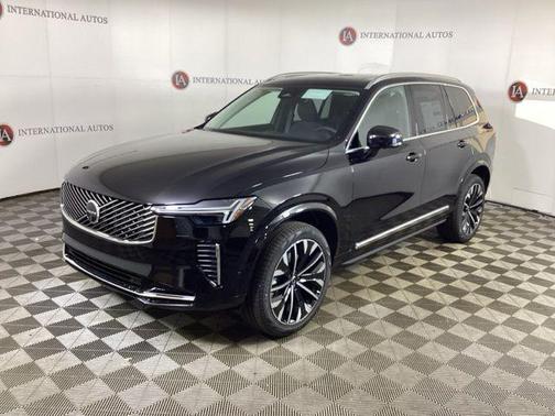 2026 Volvo XC90 B6 Plus 7-Seater