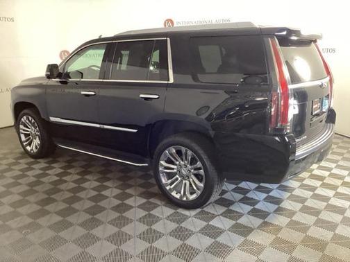 2018 Cadillac Escalade Luxury