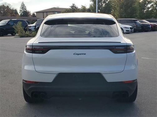 2022 Porsche Cayenne Cayenne