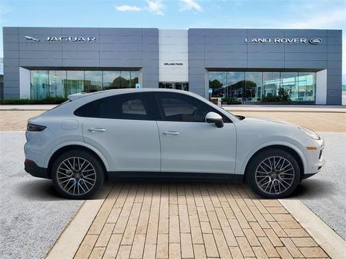 2022 Porsche Cayenne Cayenne
