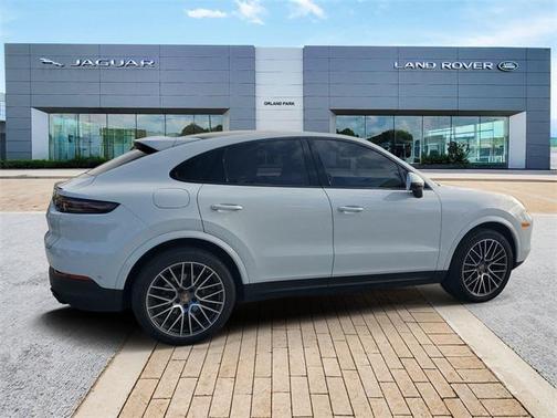 2022 Porsche Cayenne Cayenne