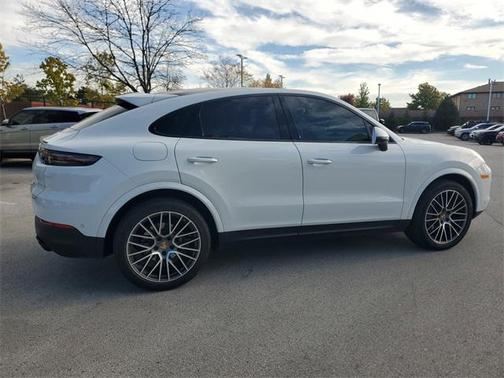2022 Porsche Cayenne Cayenne