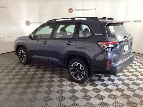 2025 Subaru Forester Base