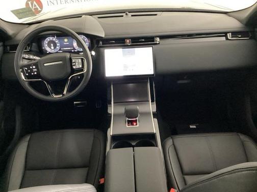 2026 Land Rover Range Rover Velar P400 Dynamic SE