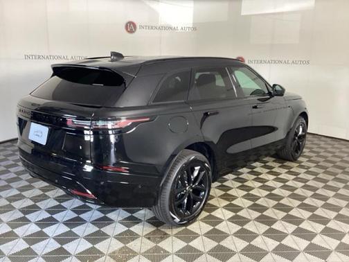 2026 Land Rover Range Rover Velar P400 Dynamic SE