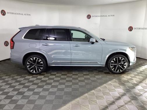 2025 Volvo XC90 Plug-In Hybrid T8 Plus 7-Seater