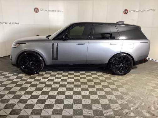 2023 Land Rover Range Rover P440e SE