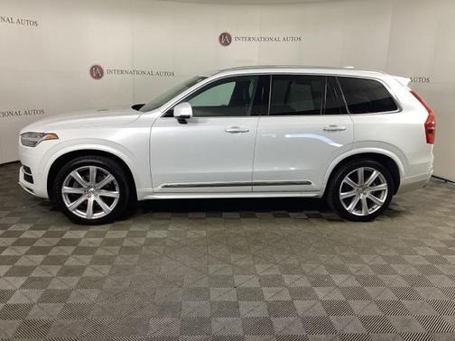 2019 Volvo XC90 T6 Inscription