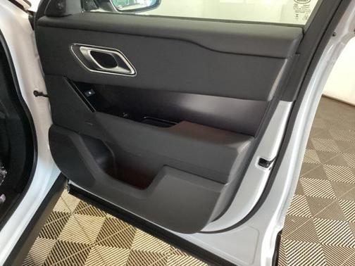 2026 Land Rover Range Rover Velar P250 SE R-Dynamic