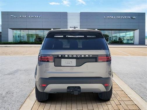 2025 Land Rover Discovery P300 S