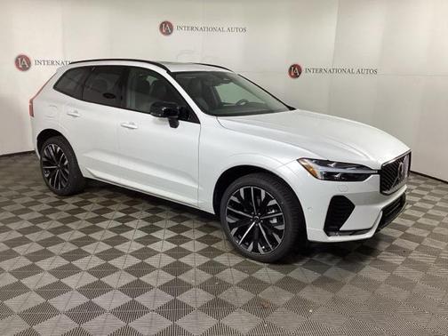 2026 Volvo XC60 B5 Ultra