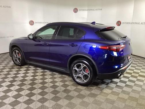2018 Alfa Romeo Stelvio Sport