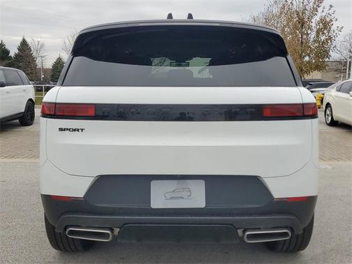2025 Land Rover Range Rover Sport SE