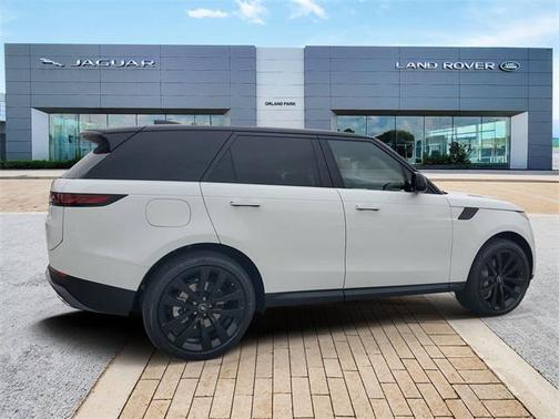 2025 Land Rover Range Rover Sport SE