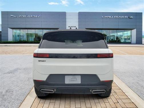 2025 Land Rover Range Rover Sport SE