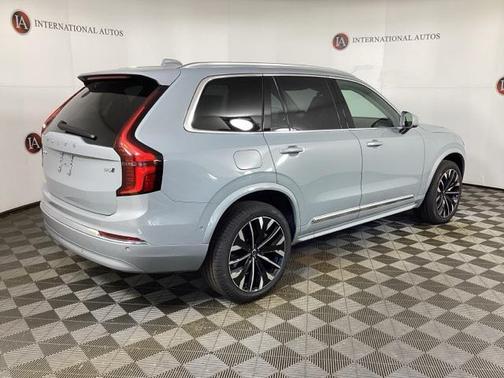 2026 Volvo XC90 B6 Ultra 7-Seater
