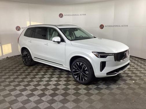 2026 Volvo XC90 Plug-In Hybrid T8 Ultra 7-Seater