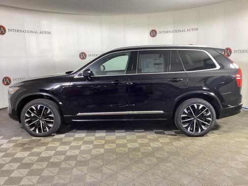 2025 Volvo XC90 B6 Plus 7-Seater