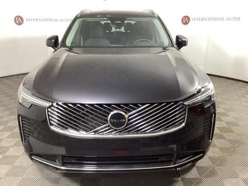 2026 Volvo XC90 B6 Core
