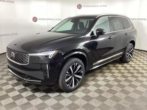 2026 Volvo XC90 B6 Core