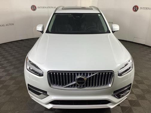 2024 Volvo XC90 B6 Ultimate Bright Theme 7-Seater