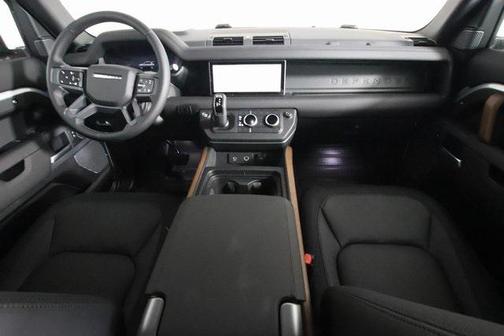 2024 Land Rover Defender 110 P400 X-Dynamic SE