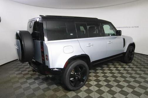 2024 Land Rover Defender 110 P400 X-Dynamic SE