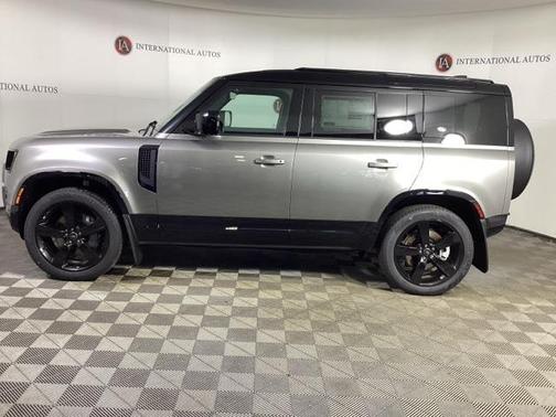 2024 Land Rover Defender 110 P400 X-Dynamic SE