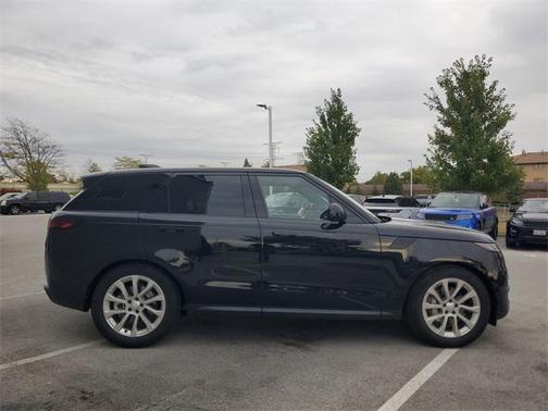 2025 Land Rover Range Rover Sport SE