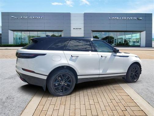2026 Land Rover Range Rover Velar P250 SE R-Dynamic