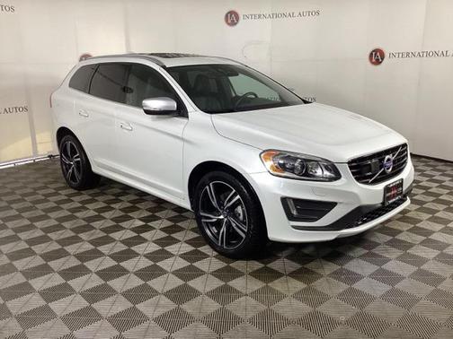 2017 Volvo XC60 T6 R-Design