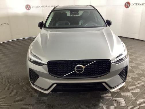 2025 Volvo XC60 B5 Core