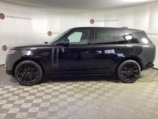 2025 Land Rover Range Rover P530 SE 7 Seat