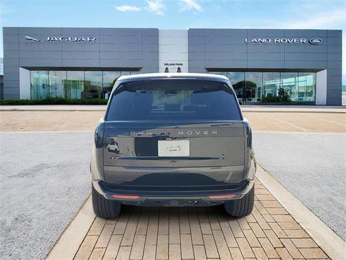 2025 Land Rover Range Rover P530 SE 7 Seat