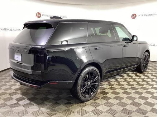 2025 Land Rover Range Rover P530 SE 7 Seat
