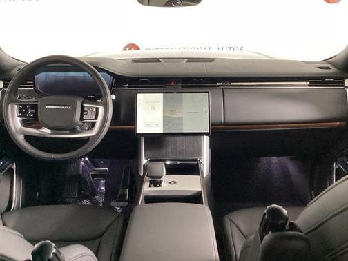 2025 Land Rover Range Rover P530 SE 7 Seat