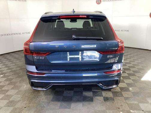 2026 Volvo XC60 B5 Ultra