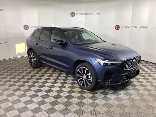 2025 Volvo XC60 B5 Plus