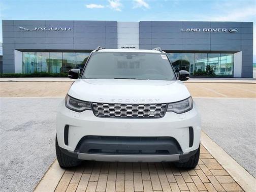 2026 Land Rover Discovery S