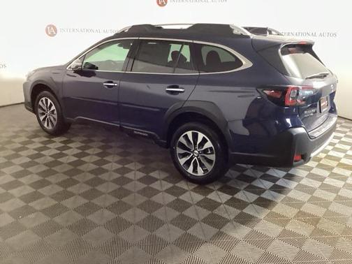 2025 Subaru Outback Touring XT