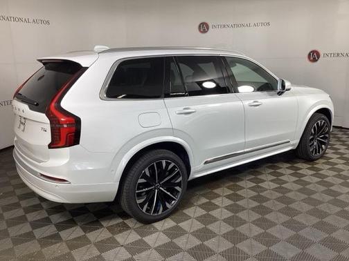 2026 Volvo XC90 Plug-In Hybrid T8 Plus 7-Seater