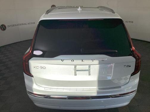 2026 Volvo XC90 Plug-In Hybrid T8 Plus 7-Seater