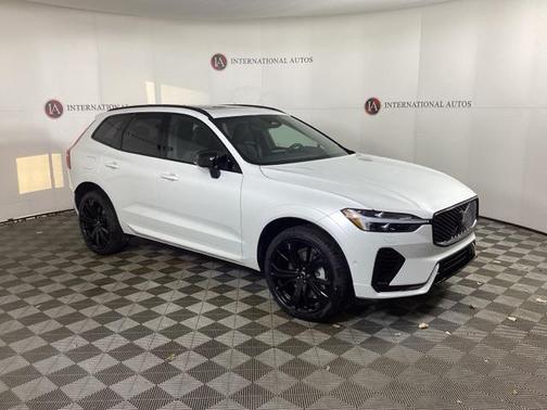 2026 Volvo XC60 Plug-In Hybrid T8 Ultra Black Edition